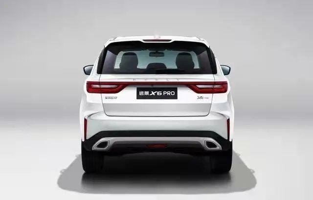 从官图来看,吉利远景x6 pro的外观造型焕然一新,前脸上所装配的进气