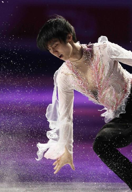 羽生结弦出圈上热搜的这个节目:所有悲愤与不公,最终都化成了光