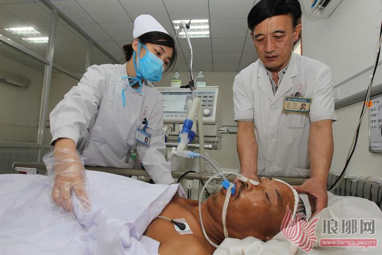 满身酒气 颅内出血 深度昏迷 这男子到底是谁?