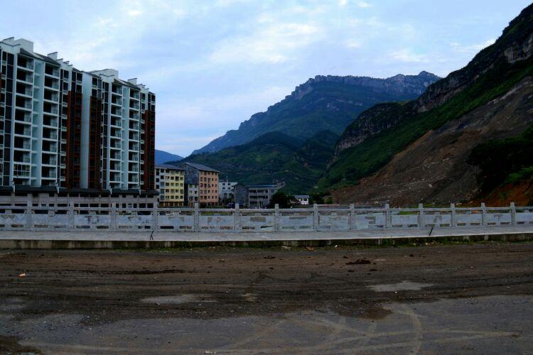 摄影 水坝塘风光         水坝塘镇是桐梓县城北部副中心,位于黔渝