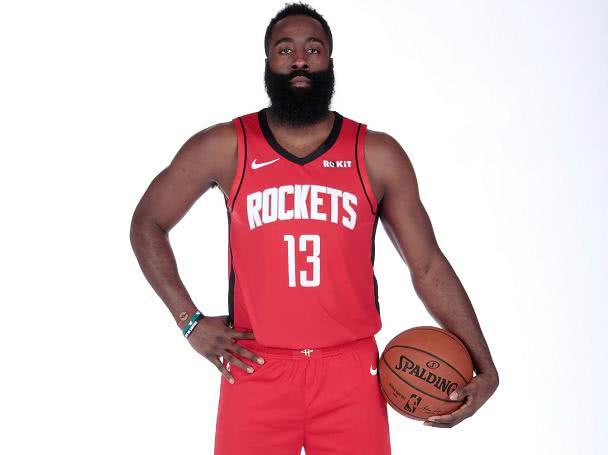 不久前,火箭的官方推特突然配图哈登的定妆照,晒出了这么一句话!