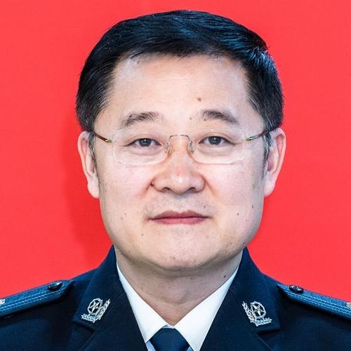 2日 主持召开市公安局局长办公会议;会见"南方日报"驻梅州记者站