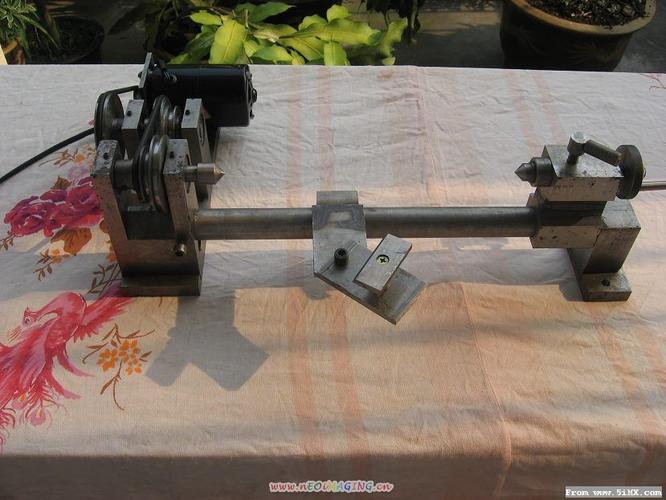 完工的木工用小车床!