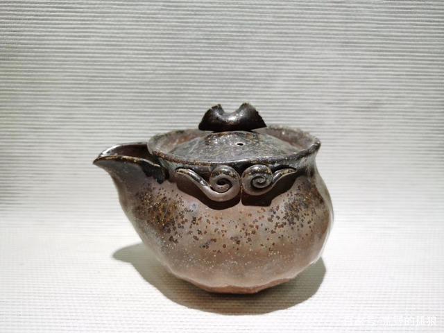 柴烧手工捏宝瓶壶