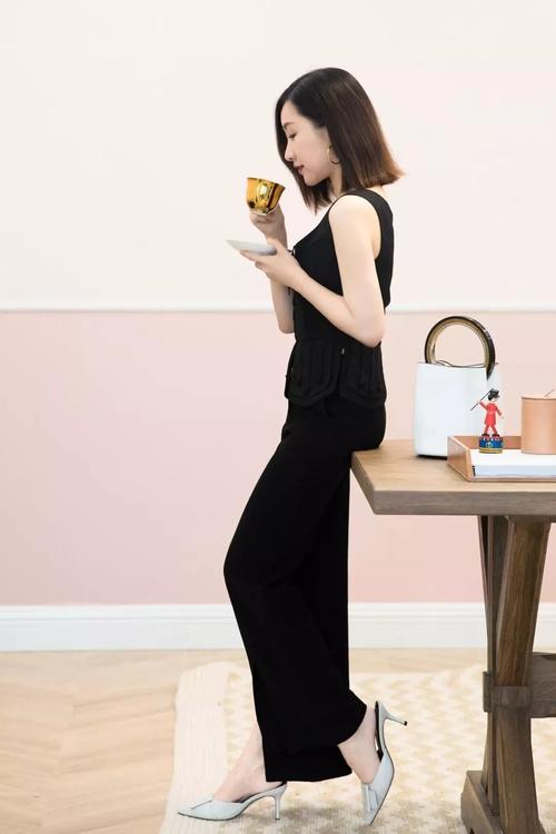 从"买买买教主"到卖货女王:59秒销量破百万,黎贝卡是怎么做到的?