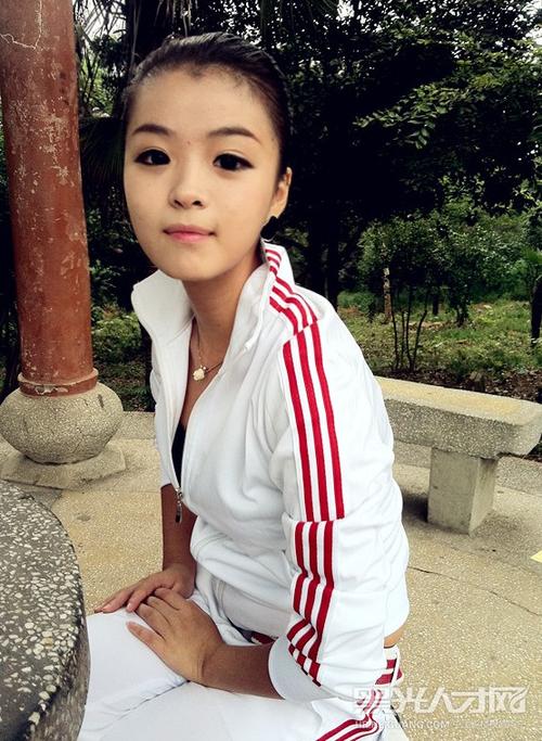 陆莉莉求职化妆助理_【黑光人才网】专注影楼招聘!