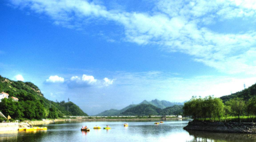 东风湖