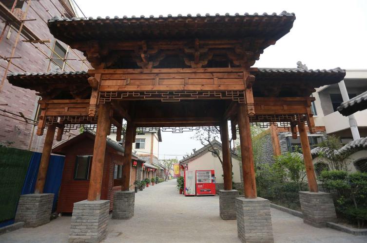 景,不虚余店行 写美篇   "十坊街"是余店民俗文化村打造的一期产品