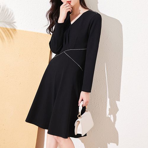 奢曼姿2021秋季新款时尚显瘦v领简约风胖妹妹大码女装