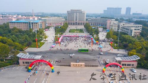 我校喜迎2018级新生入校-菏泽学院办公室