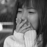 头像女生伤感流泪