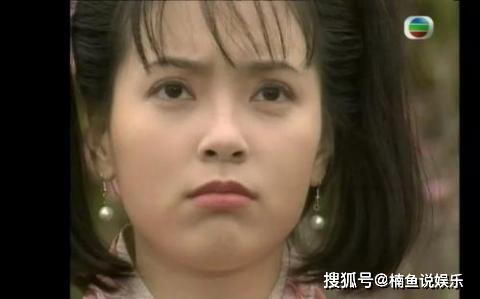 郭芙扮演者傅明宪,灵动俏皮,笑颜如花,妹妹郭襄扮演者李绮红,更是活泼