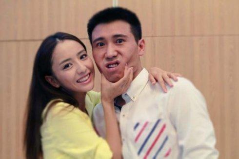 佟丽娅与主演过《动什么别动感情》,《家和万事兴》的实力派男演员