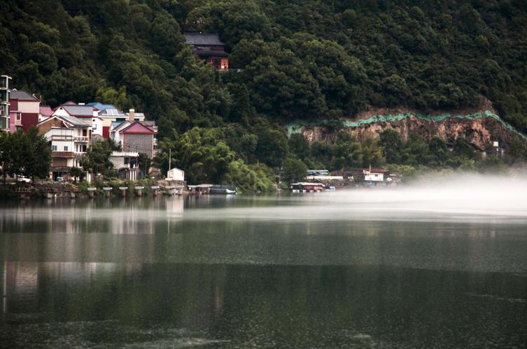 新安江建德下涯村