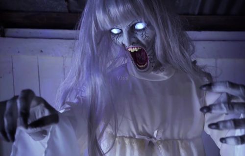 上吊自杀女鬼恐怖惊吓万圣节素材_1700x1080_高清视频