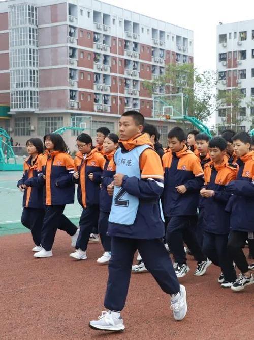 阳光奔跑强国有我南充师范学校开展精彩大课间跑操活动