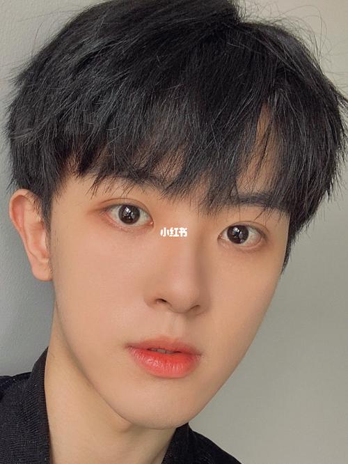 老被剪成锅盖头 这才是你爱微分碎盖发型_发型_碎盖_男士发型_mixhair