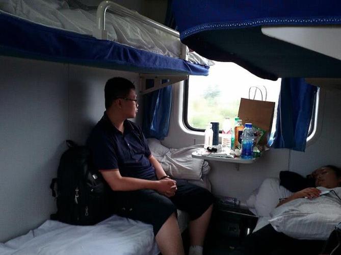 火车软卧和硬卧有什么差别?过来人用经历告诉你,贵有贵的道理!