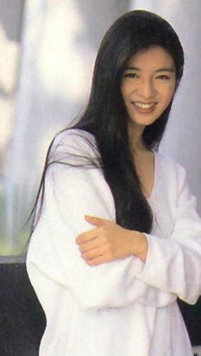 杨采妮唯美迷人写真,这颜值太美了,春风十里不及你的