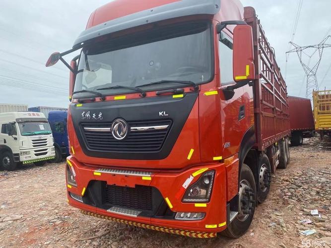 东风天龙vl 重型载货车 8x4 9.6米 东风发动机 11.