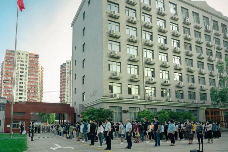 "使命在肩,奋斗有我"——商务学院举行新学期开学升