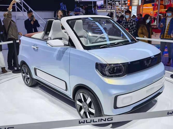 上海车展备受热议的车型五菱宏光miniev敞篷版