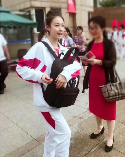 北京国际电影节五美空姐同台,杨祺如被赞最清新怡人