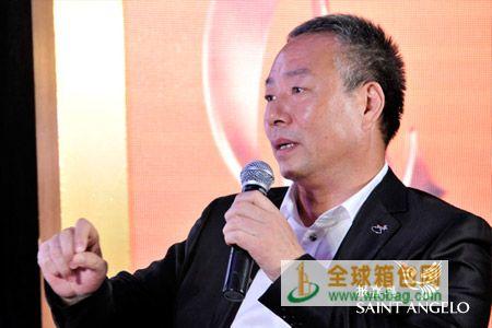 报喜鸟集团董事长吴志泽荣膺"瓯江之子"杰出人物称号