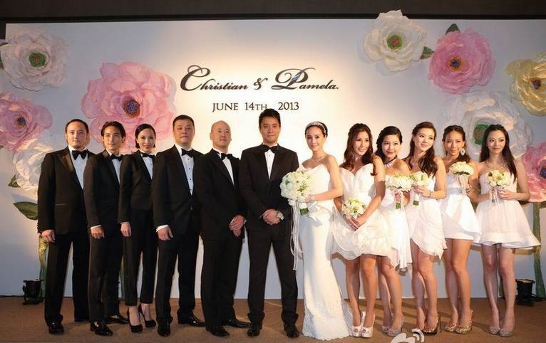 台湾名媛关颖6月14日已与香港男友朱志威举行婚礼.