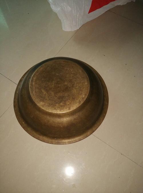 我有一个乾隆年制的铜盆直径38公分经过专家鉴定是真的,现在就是不