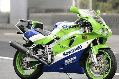 川崎400cc的四缸仿赛zx-4r