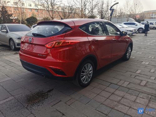 最新到店14年长安逸动xt16手挡最高配天窗