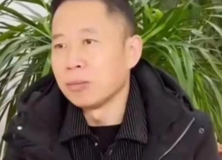 孙海洋更新动态称衣服放了两天孙妈没帮洗网友调侃孙爸失宠了