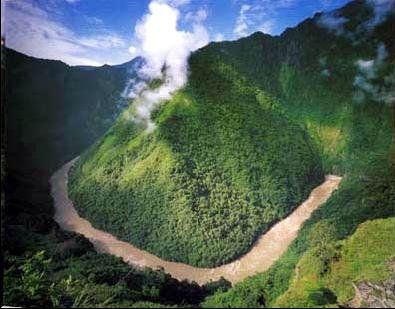 雅鲁藏布江大峡谷大拐弯处