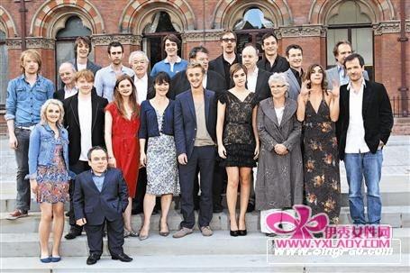 正文 《哈利波特:死神的圣物2》昨日在伦敦举行首映礼,一众主要演员