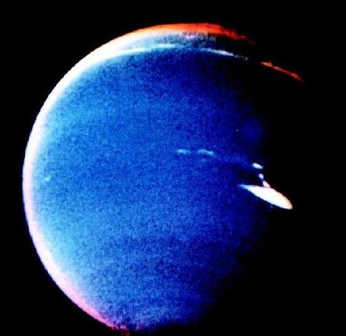 海王星地表零下218℃极寒,为什么它地心的温度比太阳表面还要高?