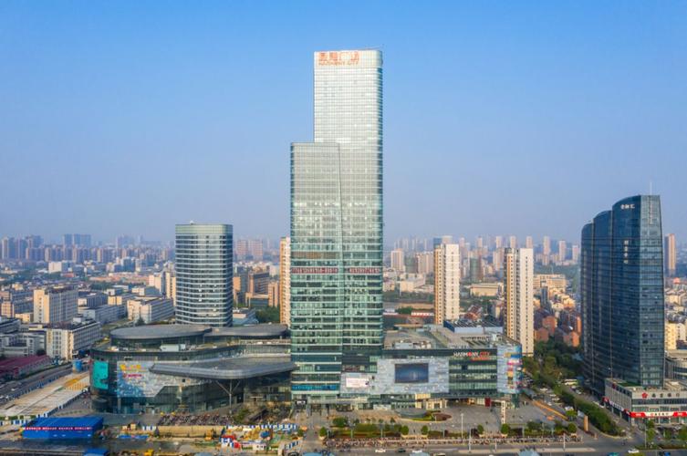 南通圆融广场荣获2019中国商业地产标杆项目