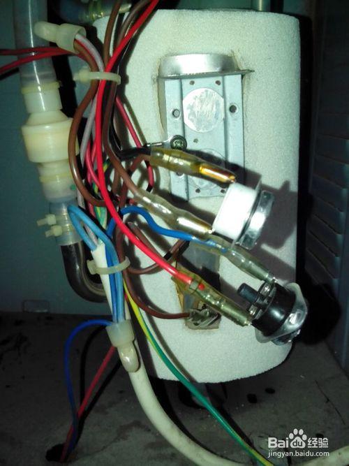 5 饮水机一直加热的话,铁定就是温控器坏了.