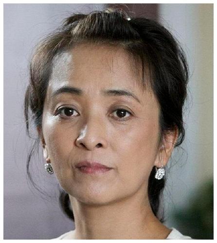 李勤勤年轻的时候照片有多美她共结婚了几次