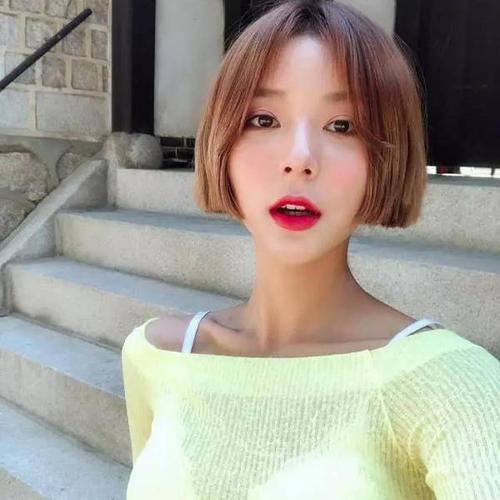 2018年最火的齐嘴短发,染上10种不同发色,让你美成小仙女
