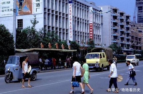 80年代成都老照片:东干道街景一角,满满的都是回忆!