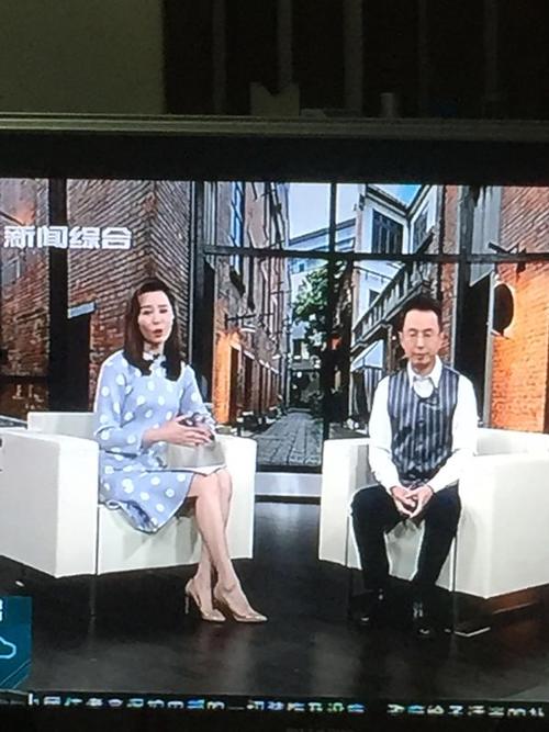 新闻坊里的女神