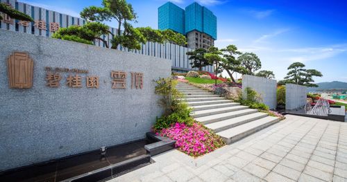 地产好声音 达人地产观 碧桂园云顶位于凤凰城旁,四面环山,景观资源