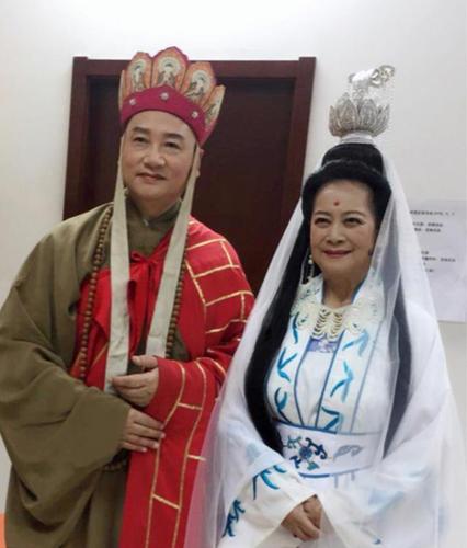 75岁"观音"左大玢近照曝光,面容慈祥端庄典雅,这才是