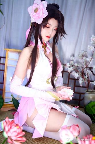 《王者荣耀》貂蝉cos,旗袍美少女,我已经被漂亮到了!