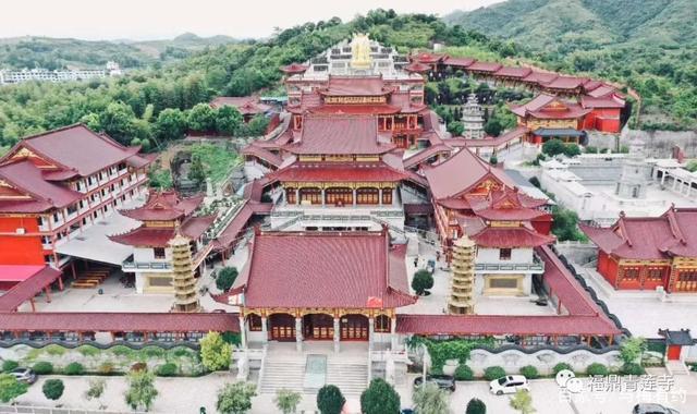 庚子六月二十三日福鼎青莲寺隆重举行三皈依暨上堂大斋法会