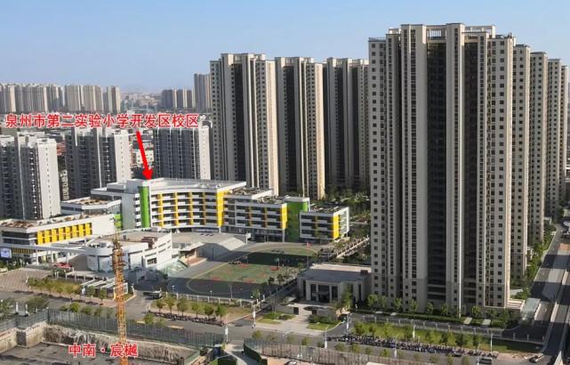 德亿北侧路(规划24米次干道)以北项目介绍:中南宸樾居项目北临崇荣街