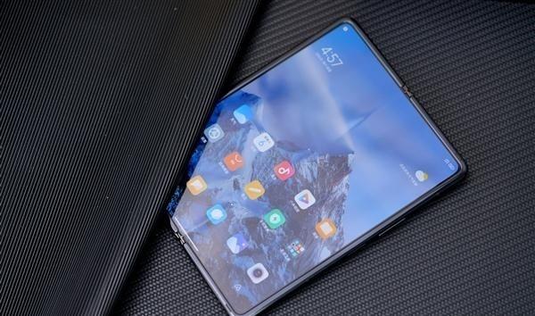 小米首款折叠屏手机mix fold图赏