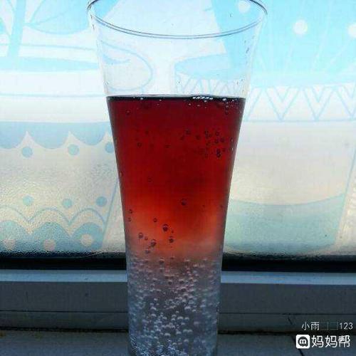 红粉雪碧  红粉雪碧是一款饮品,制作原料主要有雪碧,红葡萄