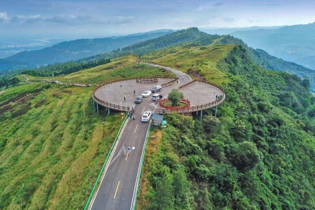 一定让世人惊艳,也会成为成都的一个标志性的网红打卡地,吸引全国各地